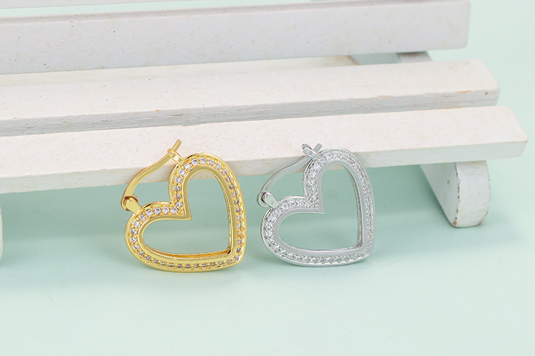 Wholesale Korean Heart-shaped Gold-plated Diamond Hollow Earrings Nihaojewelry