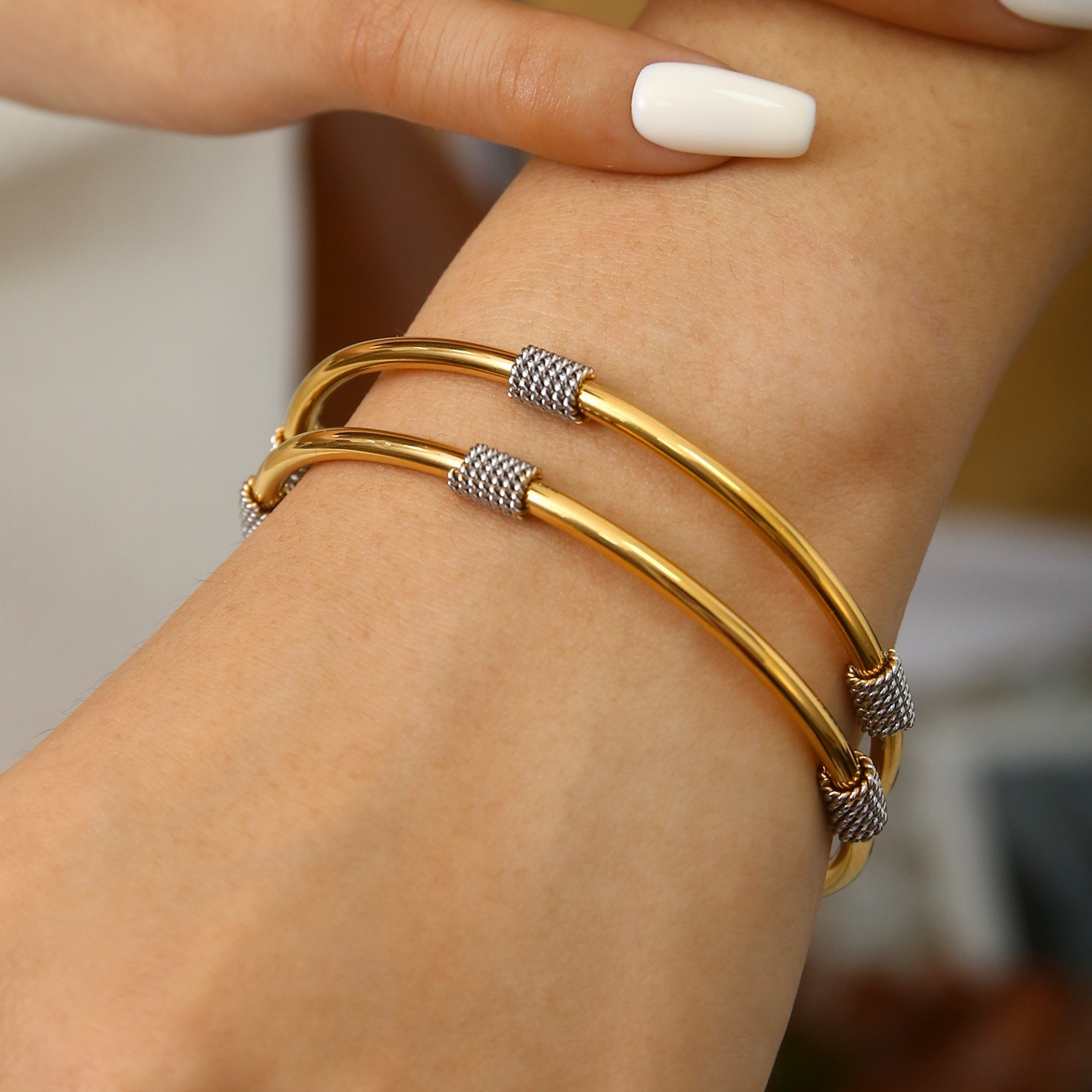 Fashionable Simple High-Grade Geometric Spiral Bracelet Women's Elegant Charm Stainless Steel 18K Gold Plated All-Match Wholesale