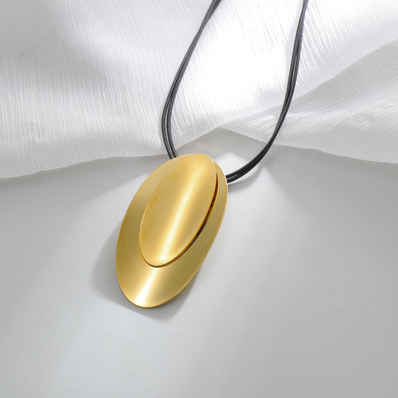 304 Stainless Steel Oval PVD Coated Stone-Free 14K Real Gold Plated Simple Style Classic Style Waterproof Non Tarnish Irregular Plating Gold Pendant Necklace