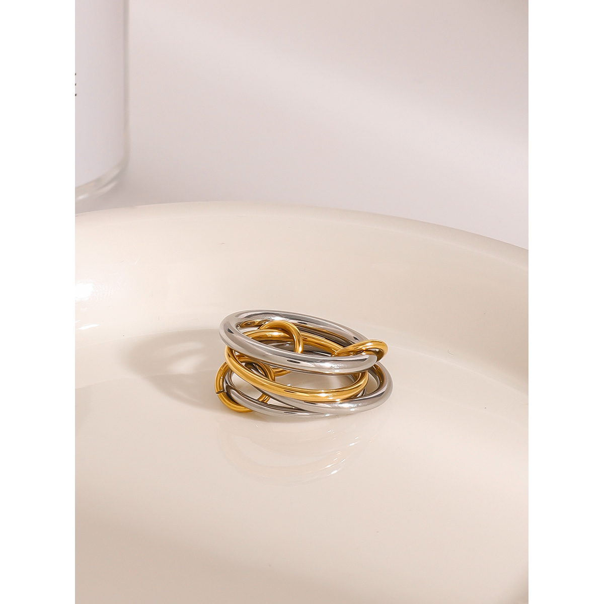 304 Stainless Steel Round PVD Coated 18K Real Gold Plated Classic Style Mixed Metal Rings