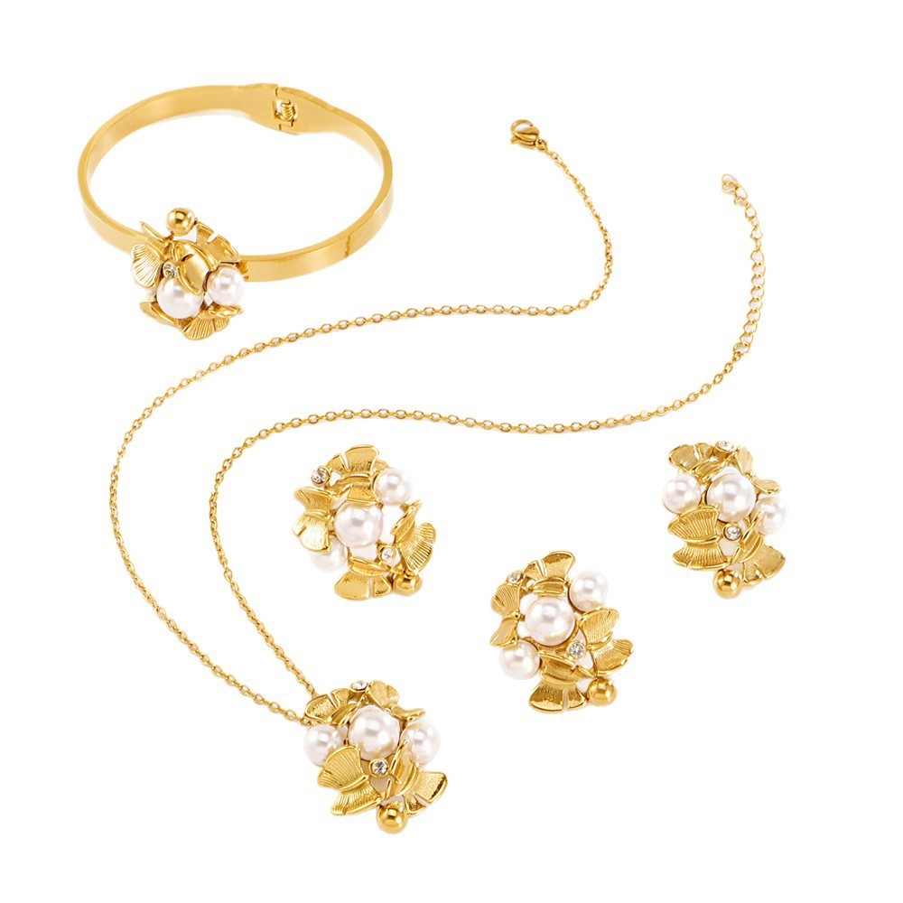 Graceful Angel Wing Shape Earrings For Women Full Zircon Rhombus Ear Clips Pair Copper Water Plated Rhodium Jewelry Accessories