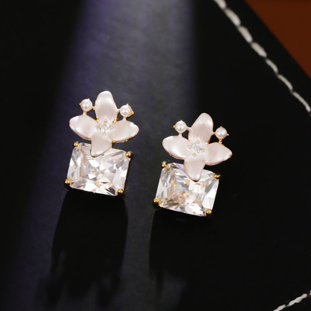 New Simple Floral Sugar Cube Earrings Women's New Style Fashion Fresh Personality Luxury Lightweight Elegant Jewelry Accessories
