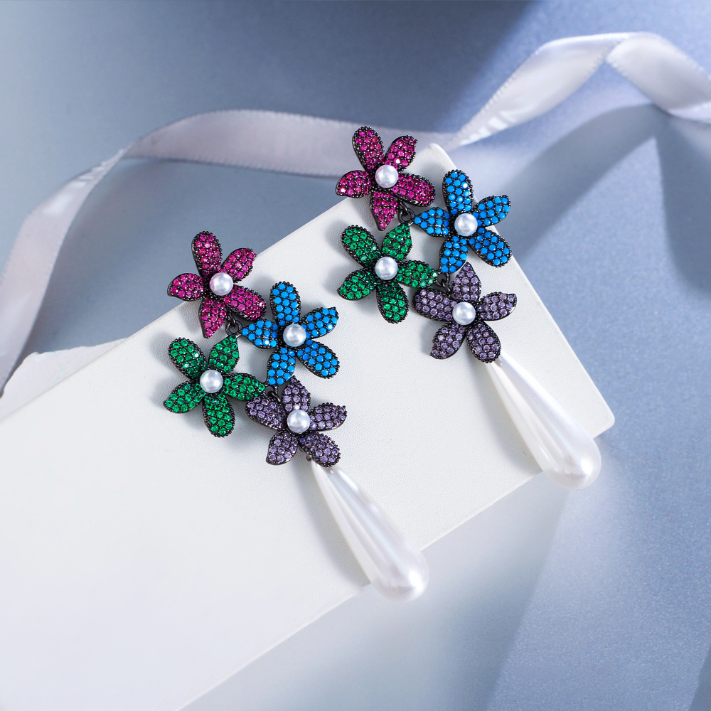 1 Pair Elegant Modern Style Classic Style Flower Inlay Copper Artificial Pearls Zircon White Gold Plated Drop Earrings
