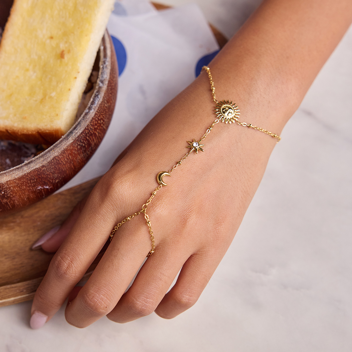 Ladies Classic Style 18K Gold Stainless Steel Bracelet With Sun Moon Star Beads Interlocking Finger Design Diamond Encrusted