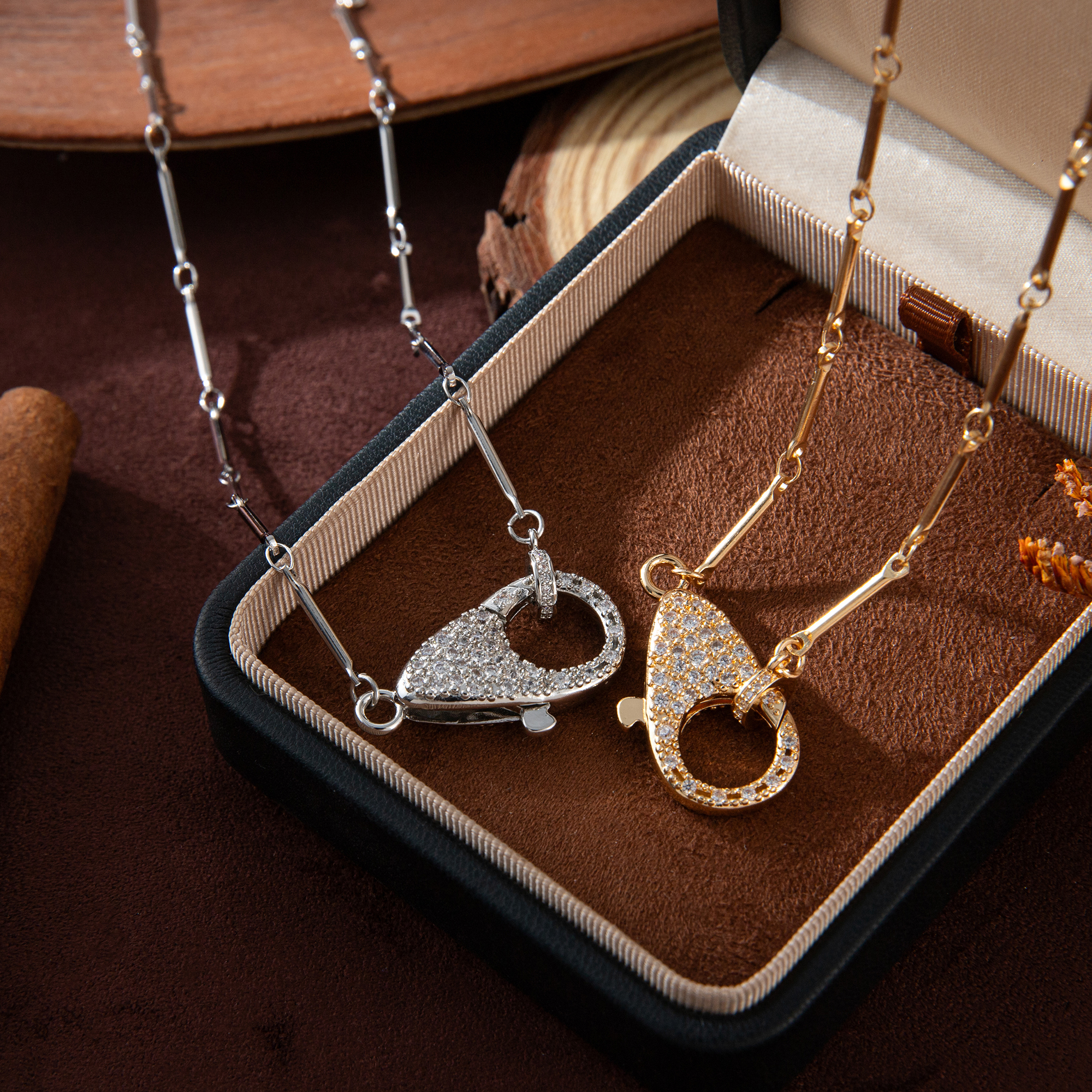 14K Gold Plated Lobster Clasp Necklace With Diamond Star Design Color Retention Luxury Lightweight Jewelry For Women