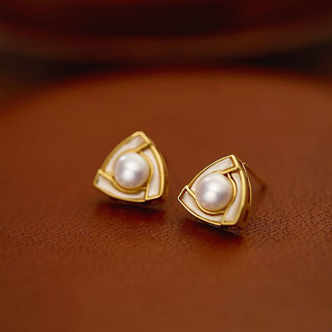 Elegant French Romantic Pearl Earrings Women's Enamel Jewelry Geometric Pattern Vintage Style Triangle Design Copper Material