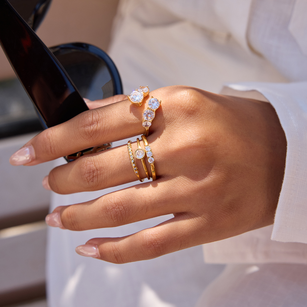 Women's Classic Style 18K Gold Stainless Steel + Zircon Round White Zircon Adjustable Open Ring