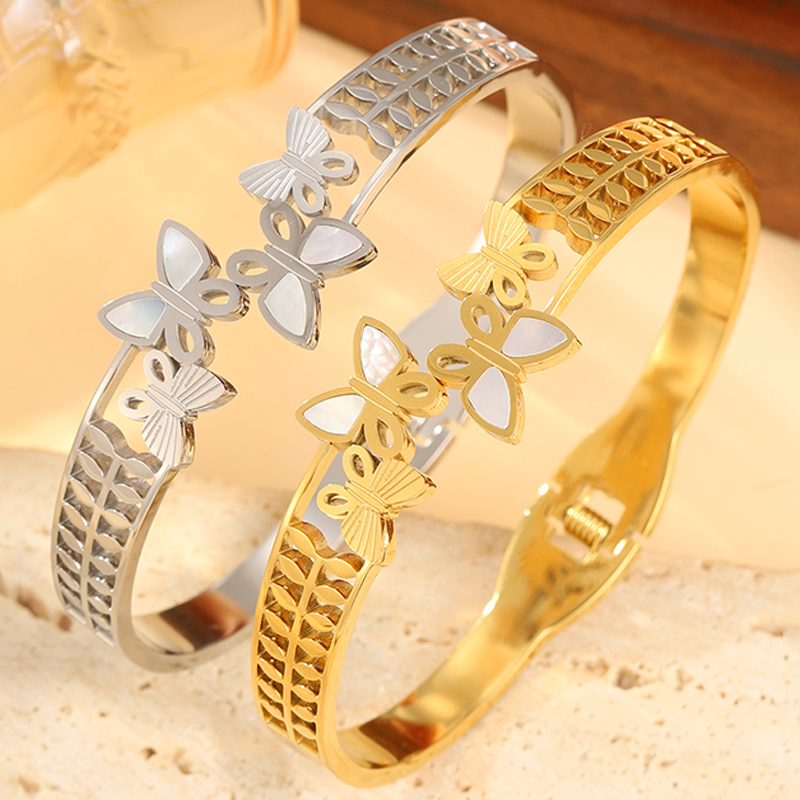 PVD Coated Real Gold Plated Solid Color 304 Stainless Steel Elegant Simple Style Classic Style Waterproof Non Tarnish 304 Stainless Steel Bangle