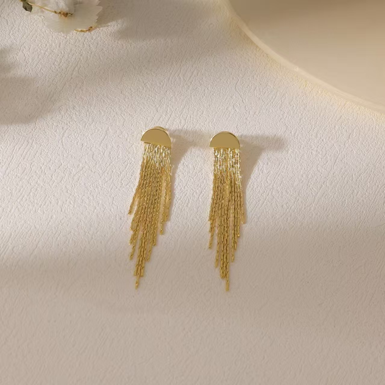 Geometric Dangle Earrings Gold Plated Brass Luxurious Lightweight Tassel Dipped Hoops For Women Fashion Jewelry Accessories