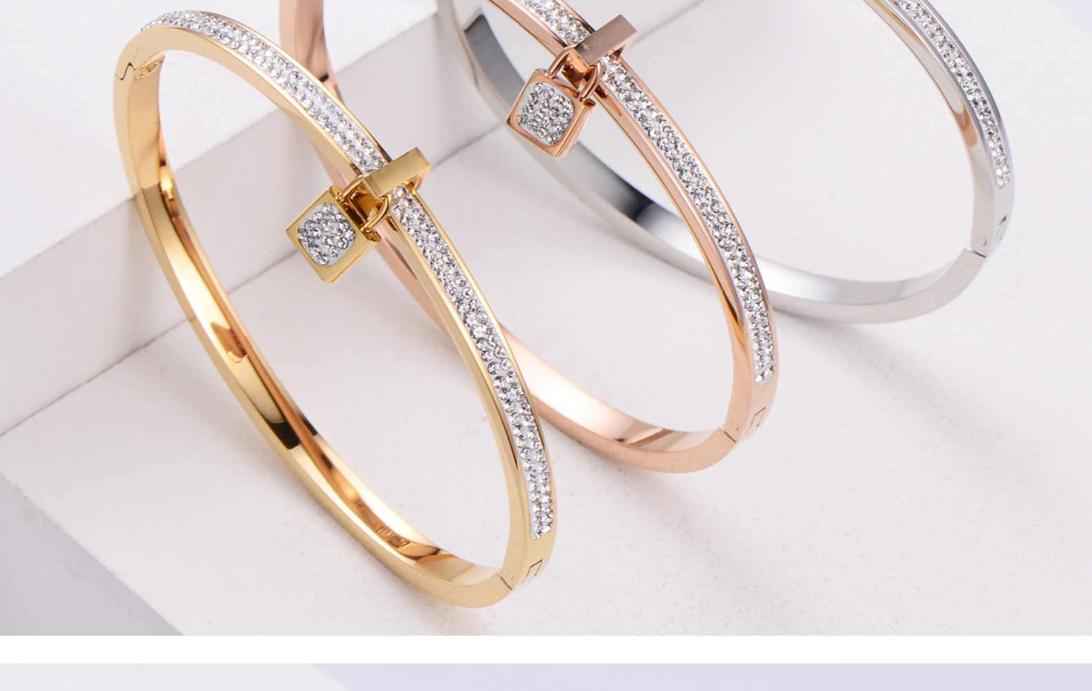 PVD Coated 18K Gold Plated U Shape 304 Stainless Steel Waterproof Non Tarnish