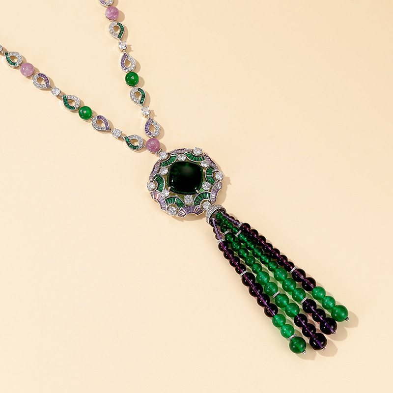 New Chinese Style Beaded Necklace 18K Gold Plated Emerald Tassel Luxury Sweater Chain Jewelry Simple Round Design Pendant
