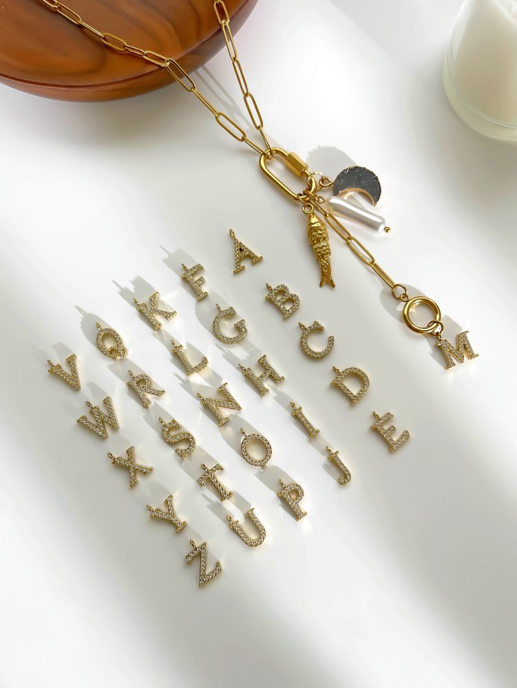 Women's 26 Letters 18K Gold Plated 304 Stainless Steel Vacuum Electroplated Waterproof Non-Fading Pearl Moon Fish Tassel Hypoallergenic Y-Chain Collarbone Chain Paperclip Chain Accessories Simple Style