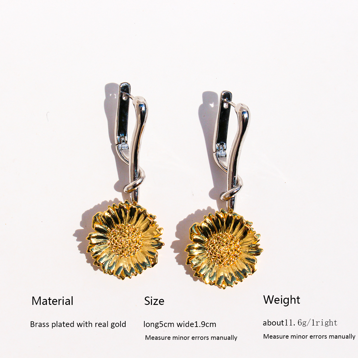 Elegant Daisy Art Embossed Bracelet And Earring Set For Women Golden 3D Petal Design Holiday Fashion Jewelry Accessories
