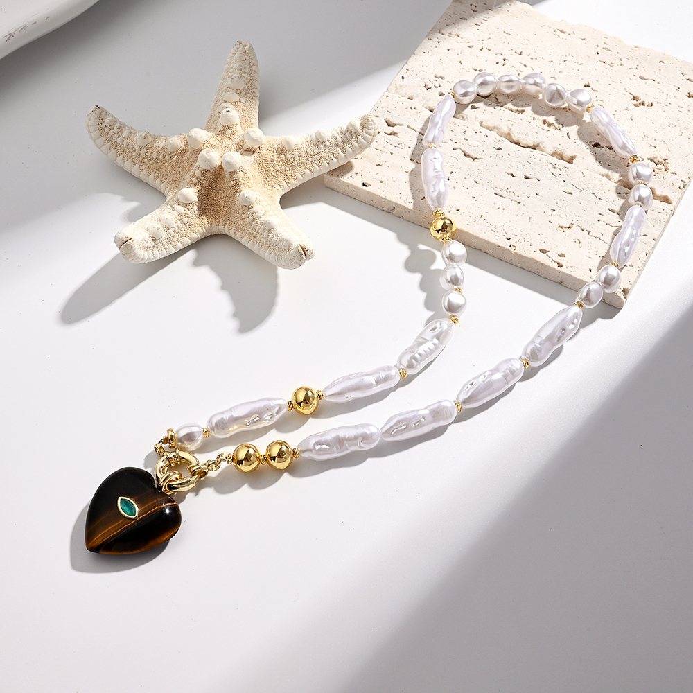 Natural Stone Micro-Set Zircon Shell Flower Heart Necklace Women's Casual Vacation Style Pendant Necklace Four Seasons Universal