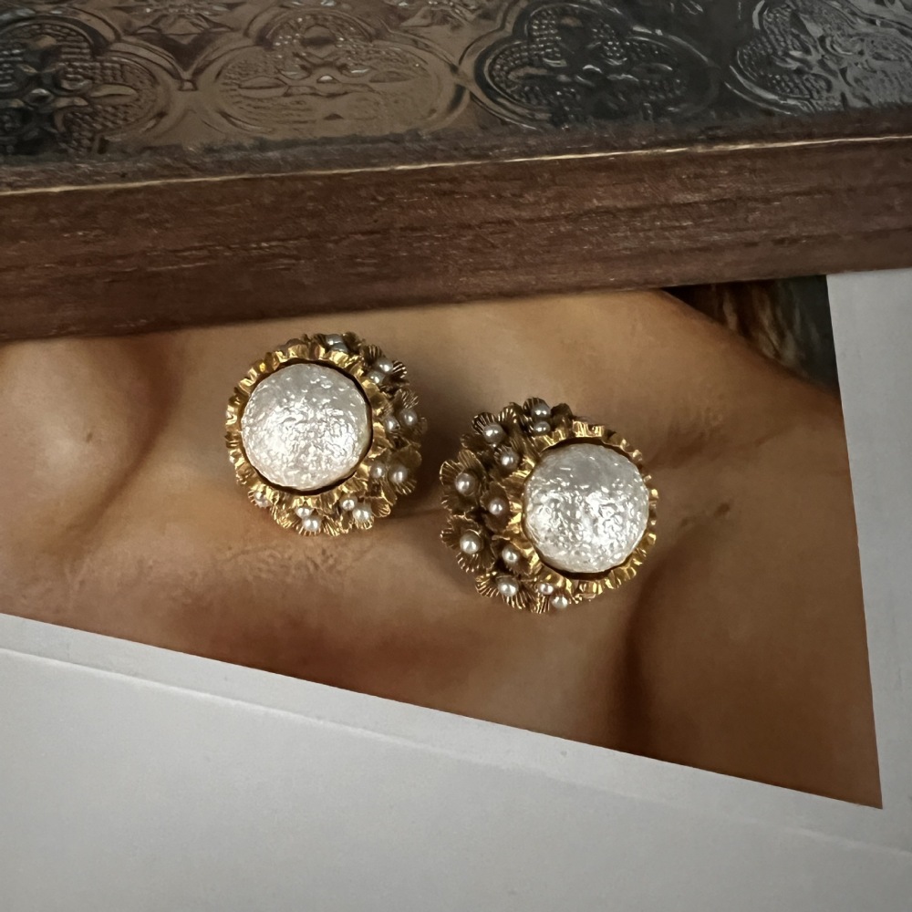 Handmade Baroque Pearl Vintage Earrings French Vintage Polished Cotton Beads Exquisite Geometric Pattern Women's Jewelry Accessories