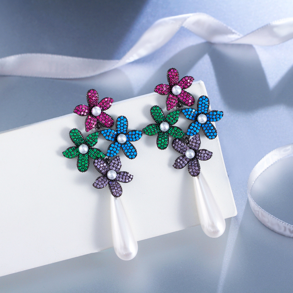 1 Pair Elegant Modern Style Classic Style Flower Inlay Copper Artificial Pearls Zircon White Gold Plated Drop Earrings