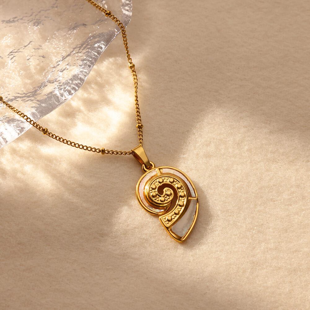 3pcs/set 18K Gold Plated Conch Jewelry Set Stainless Steel Necklace Three-piece Set Ocean Lucky Conch Style Enamel Craft Jewelry Set Accessories Daily Vacation Wear Valentine's Day Gift