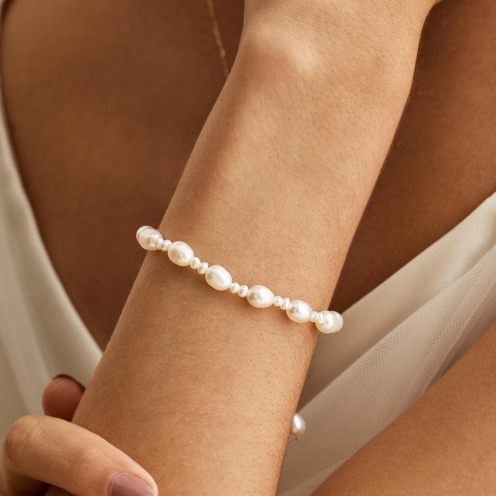 Fashionable Commuter INS European Women's 18K Gold Stainless Steel Natural Freshwater Pearl Bracelet Hand Jewelry Accessories