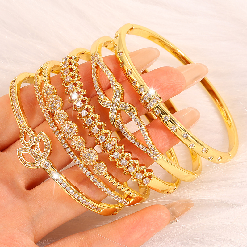 5pcs - Diversified Design Inlaid Bracelet Combination! The Infinite Symbols, Leaf Shapes, And Other Elements Are Eye-catching, With Exquisite Craftsmanship And Rich Styles, Showcasing Fashionable Ingenuity And Personalized Dressing Charm