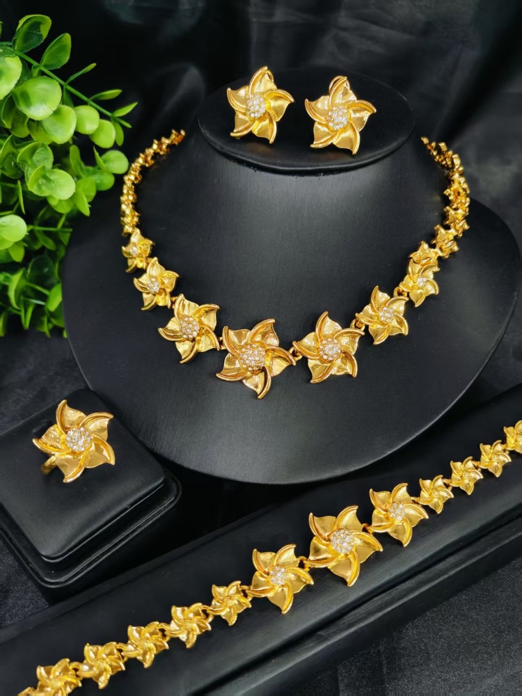 Middle East Dubai Jewelry Set Vietnam Bride Wedding Accessories Necklace Bracelet Earrings Ring Four Piece Set Floral Design