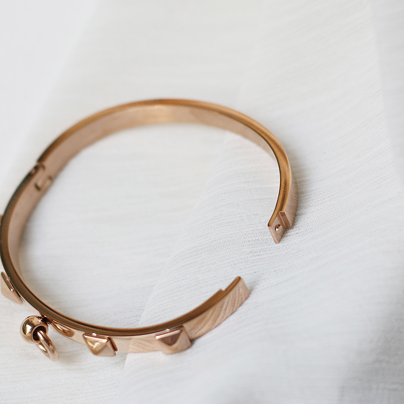 PVD Coated Real Gold Plated 18K Gold 304 Stainless Steel Waterproof Non Tarnish
