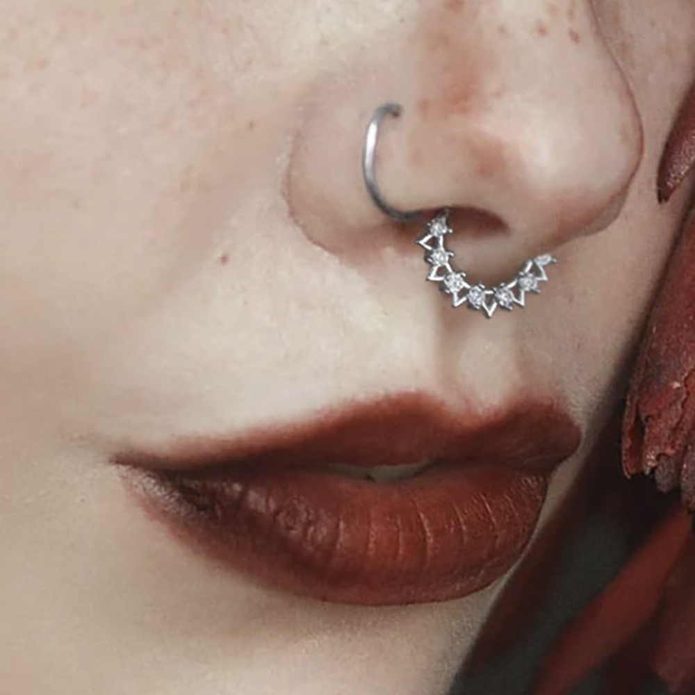 Fashion G23 Titanium Zircon Horse Eye Earrings Split Ring Heart Shape Trendy Accessories Split Ring Nose Ring Piercing Jewelry 16G