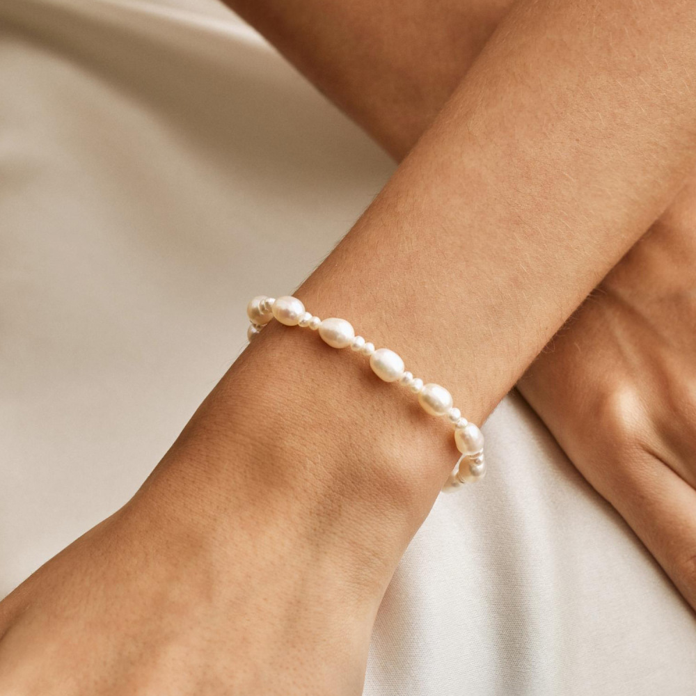 Fashionable Commuter INS European Women's 18K Gold Stainless Steel Natural Freshwater Pearl Bracelet Hand Jewelry Accessories