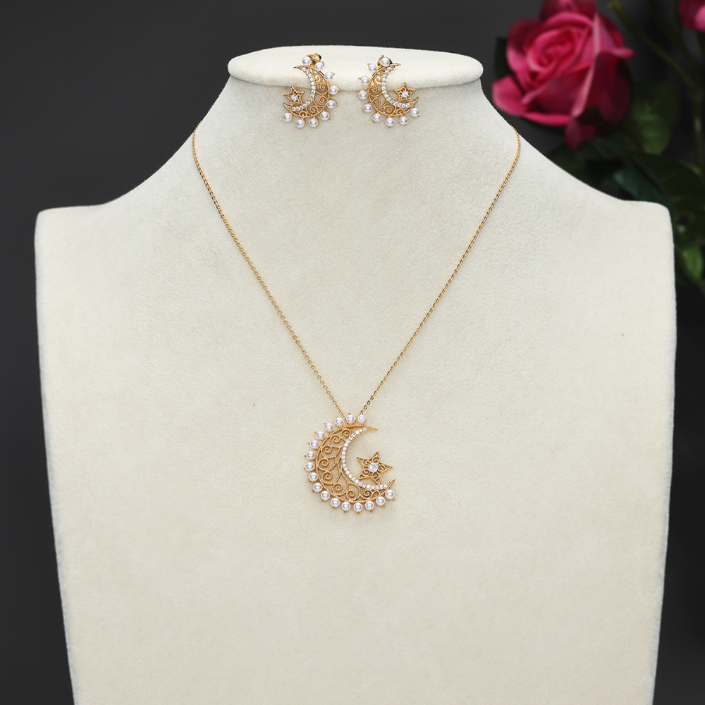 2-Piece Set Copper Inlaid Zircon Ramadan Middle Eastern Star Moon Hollow Flower Ethnic Style Niche Art Women's Earrings Pendant Suitable For Gift Wedding Engagement Banquet Jewelry Accessories