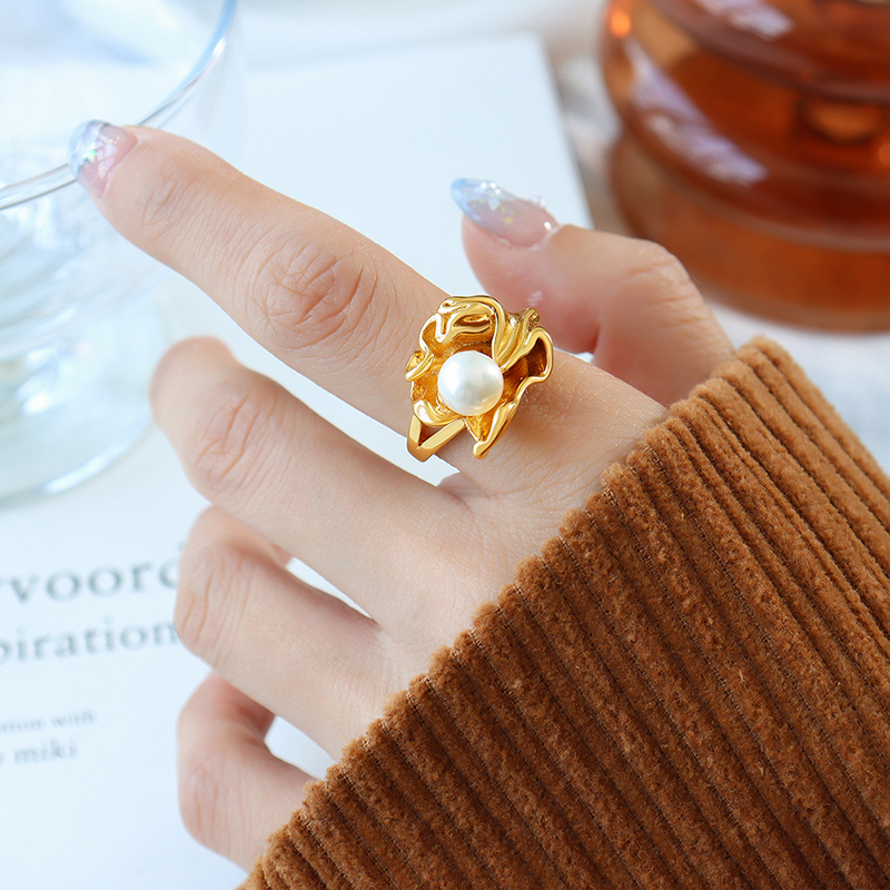304 Stainless Steel Freshwater Pearl Irregular PVD Coated Freshwater Pearl 18K Gold Plated Fashion Plating Inlay Gold Silver Rings