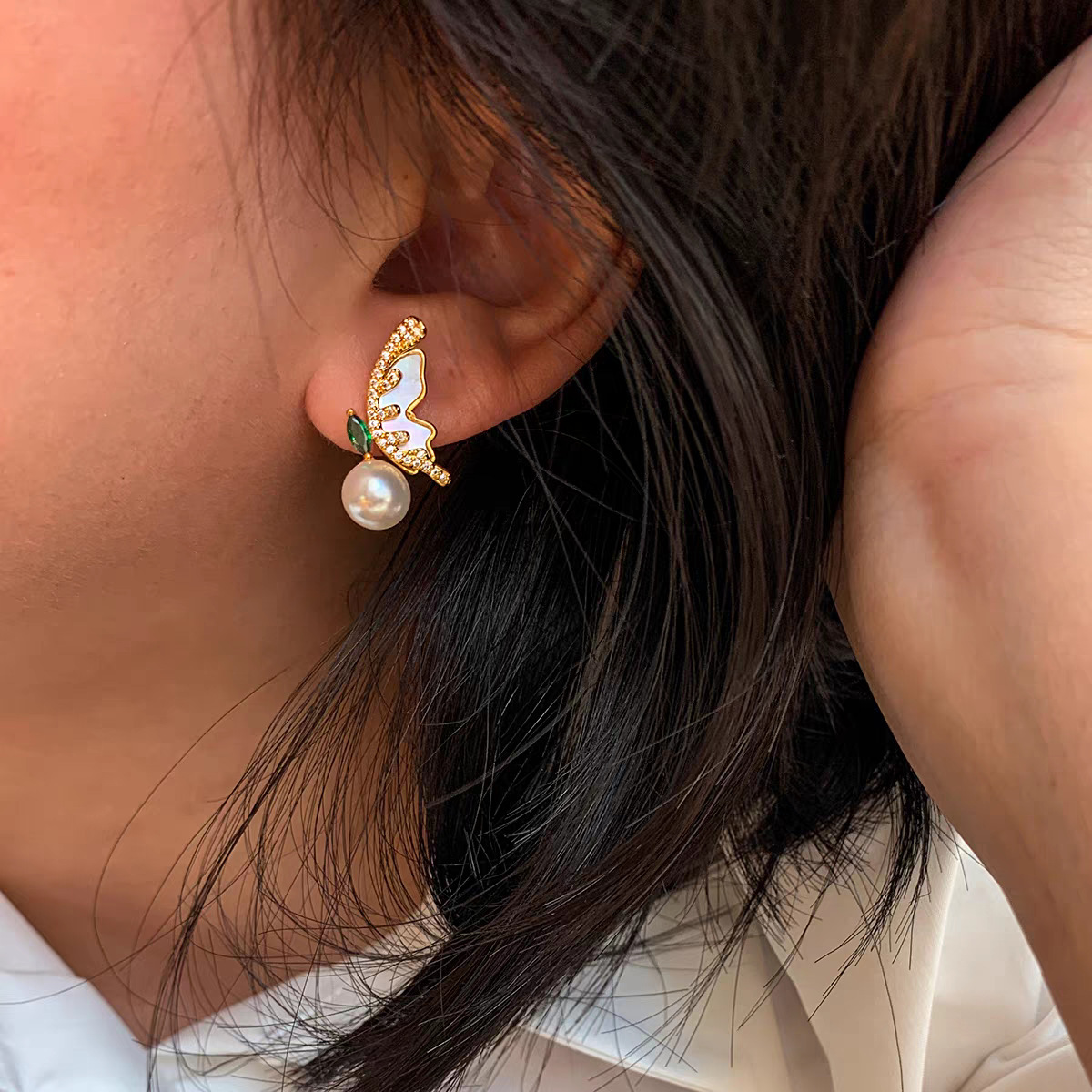 Natural Fritillary French Style Green Diamond Butterfly Pearl Stud Earrings Women's Light Luxury High-Grade Beautiful Fashion Earrings Earrings