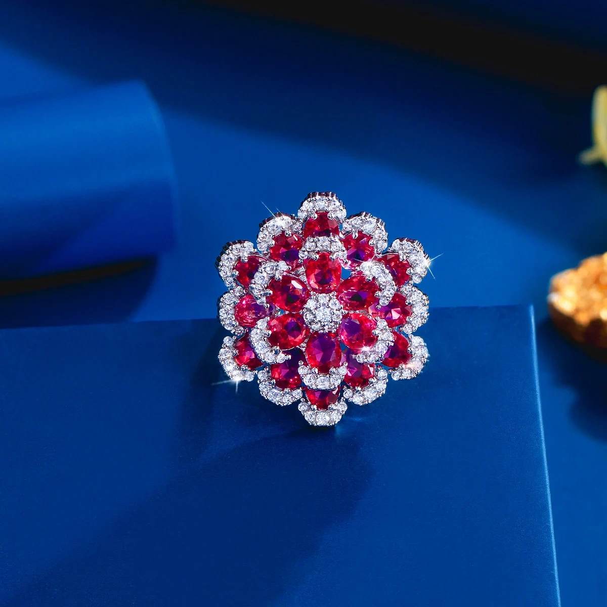 Water Plated White Gold Inlaid Red Zircon Multi-layer Open Ring Copper Material Rhodium Plated Flower (Jewelry) Waterproof Non-fading Wedding Hand Accessories