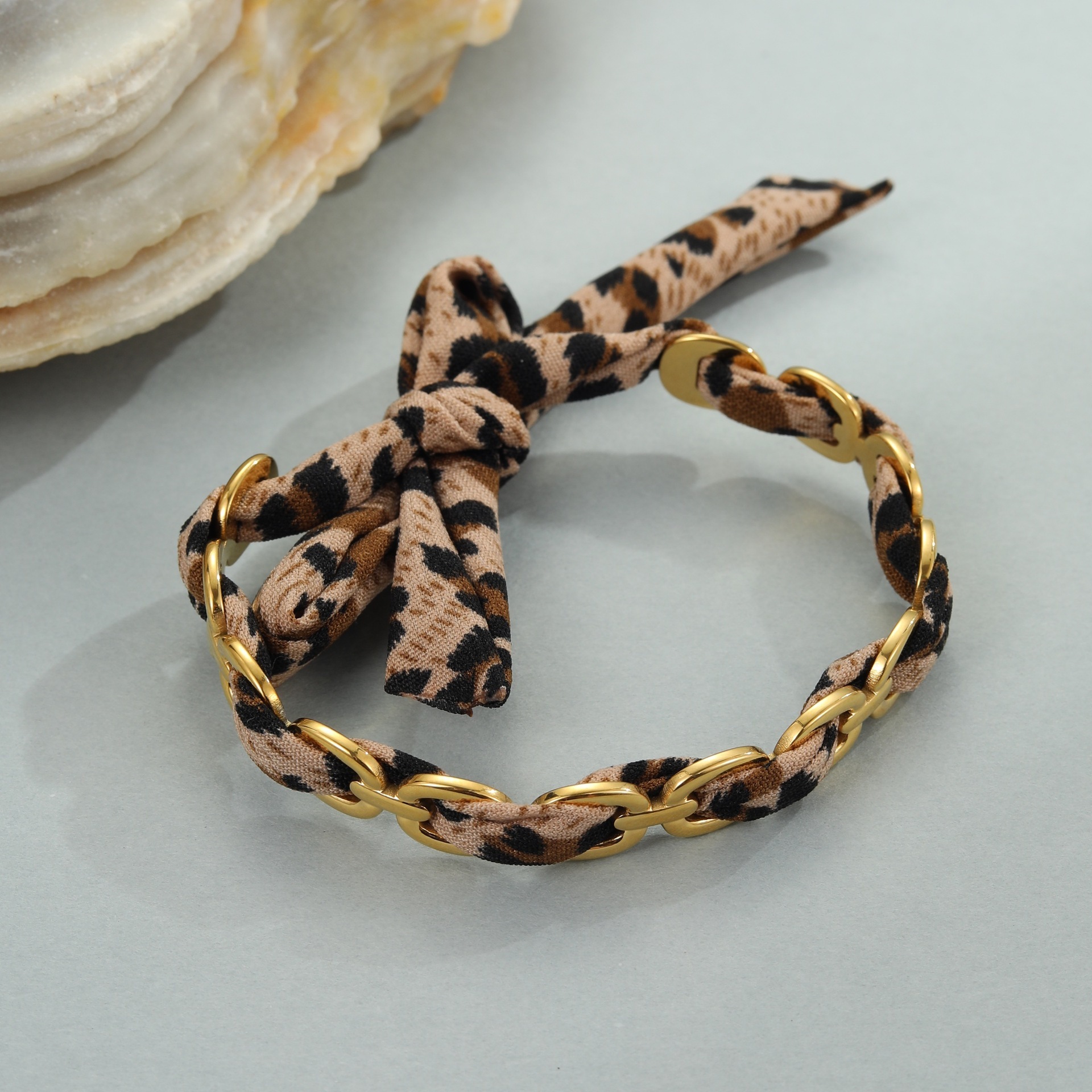 Fashion Wide Opening 304 Stainless Steel Bracelet Leopard Print Ribbon 18K Gold Plated Women's Vacuum Electroplated Accessories