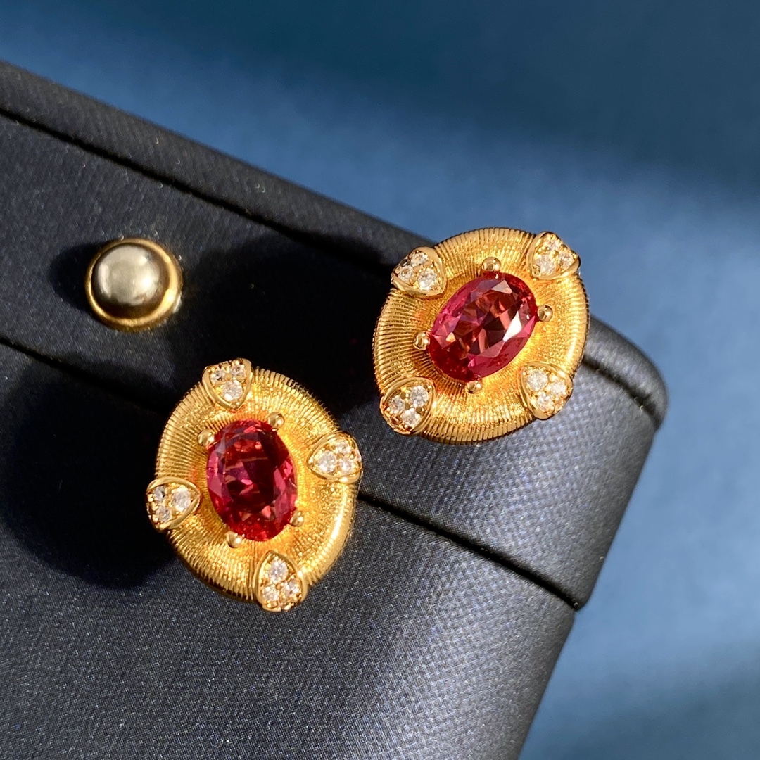 1 Pair Simple Style Classic Style Round Plating Inlay Brass Zircon 18K Gold Plated Ear Studs