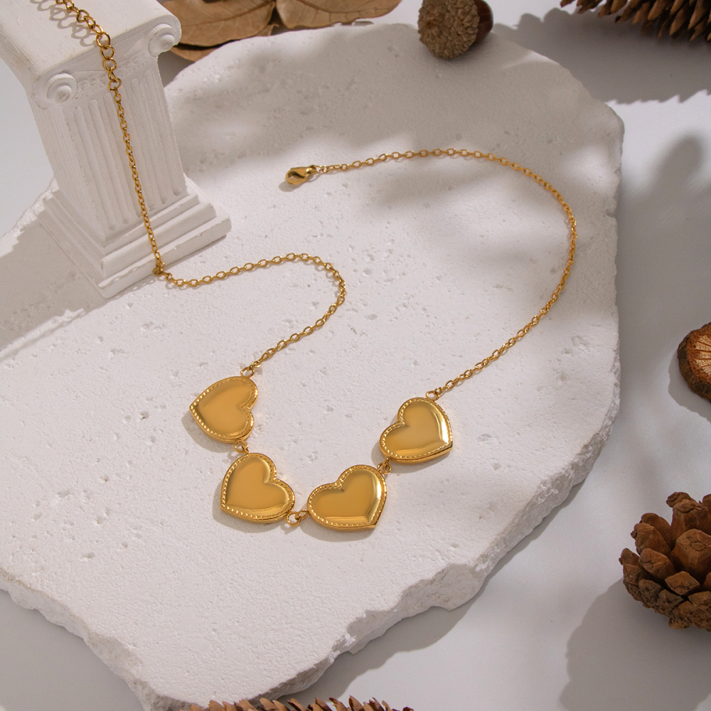 Old Money Style Exaggerated Personality Heart Necklace Choker For Women 201 Stainless Steel Casual Matching Accessories Jewelry Eco-friendly Vacuum Electroplating Furnace Plated 18K Real Gold Lobster Clasp Elegant Feminine Style Romantic