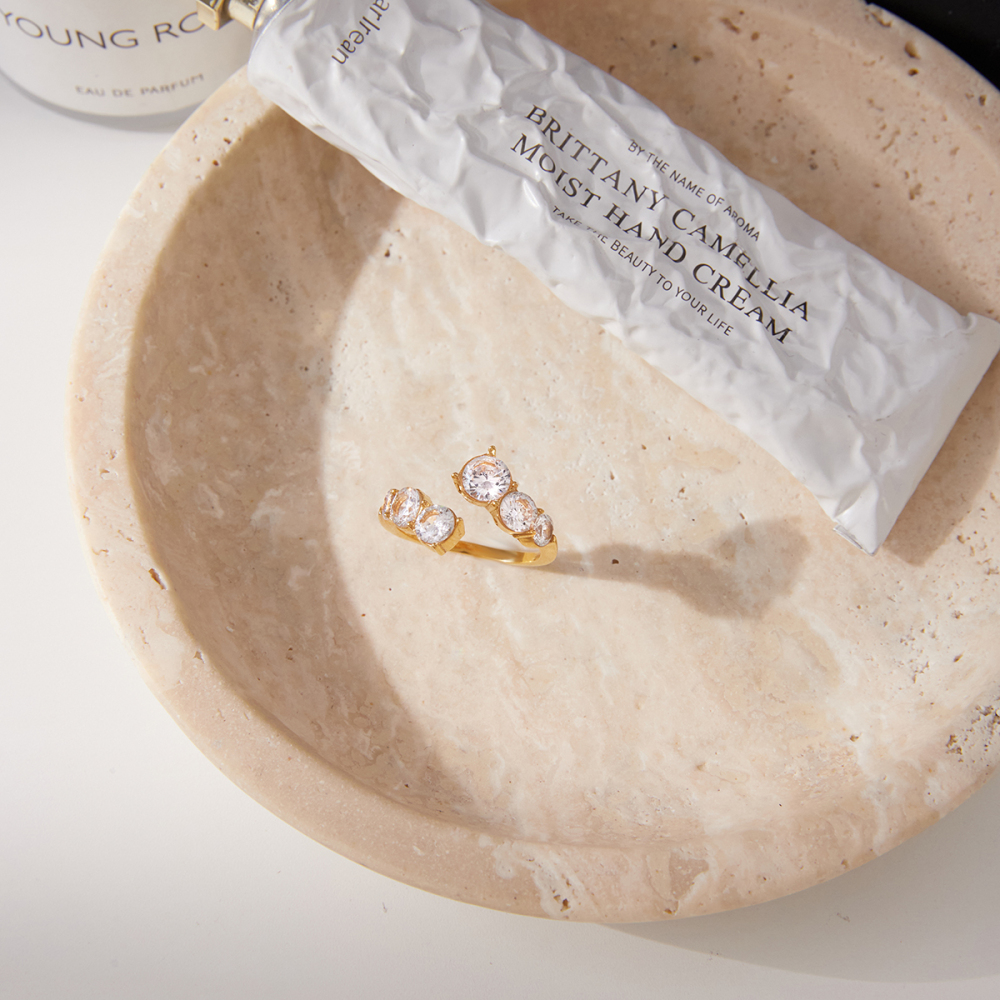 Women's Classic Style 18K Gold Stainless Steel + Zircon Round White Zircon Adjustable Open Ring