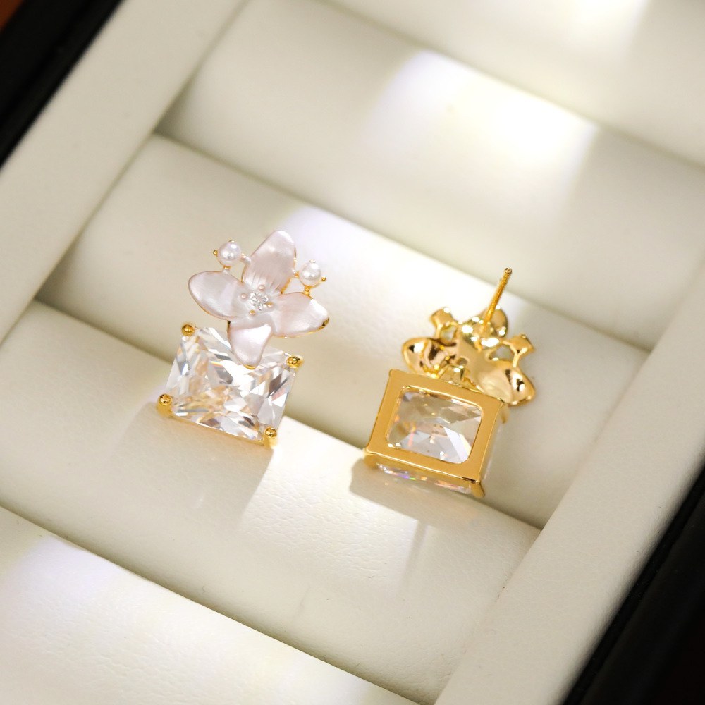 New Simple Floral Sugar Cube Earrings Women's New Style Fashion Fresh Personality Luxury Lightweight Elegant Jewelry Accessories