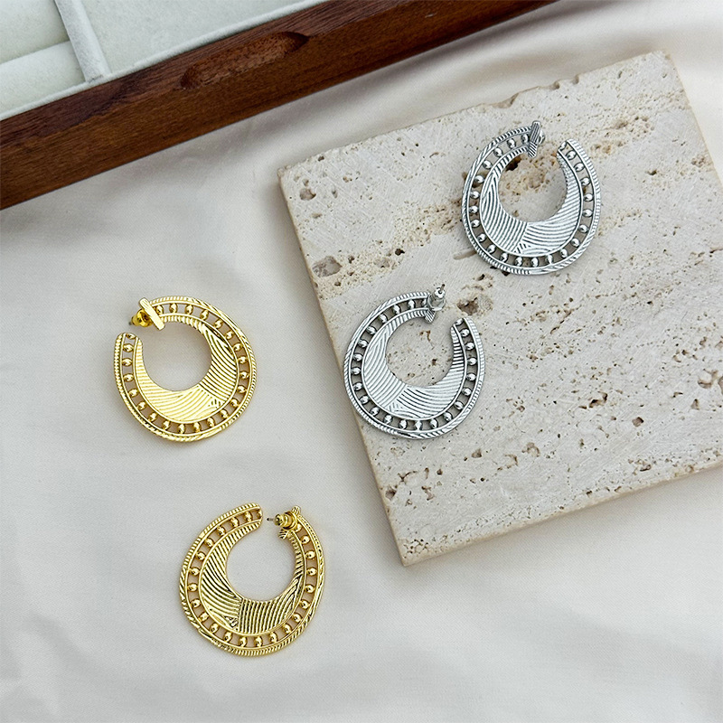 Elegant Unique Geometric Titanium Steel Plated Gold U-Shaped Earrings Women Fashion Jewelry Accessories OL Style Copper Material