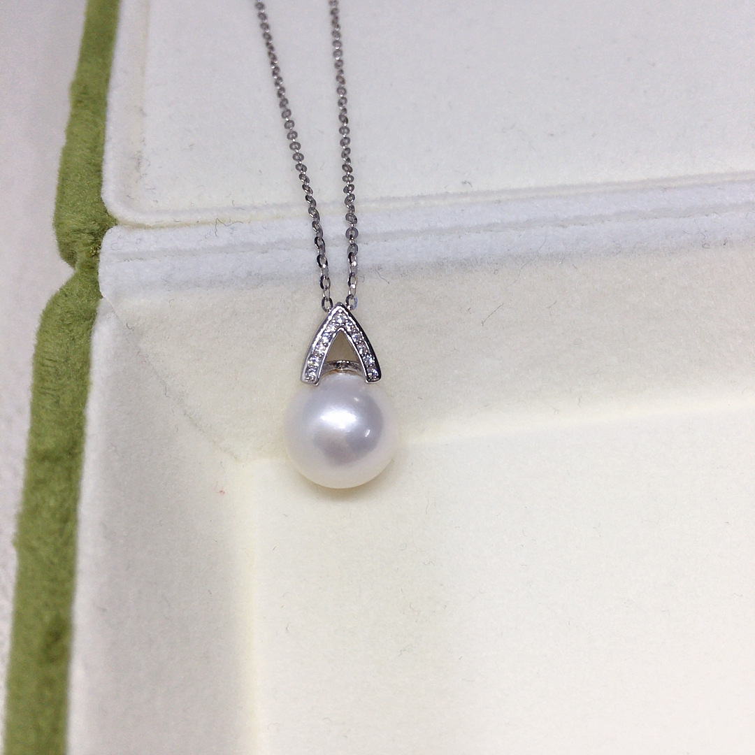 Natural Freshwater Pearl Necklace Single Bead Perfect Round Aurora Pearl Pendant S925 Sterling Silver Clavicle Chain Women's Style White