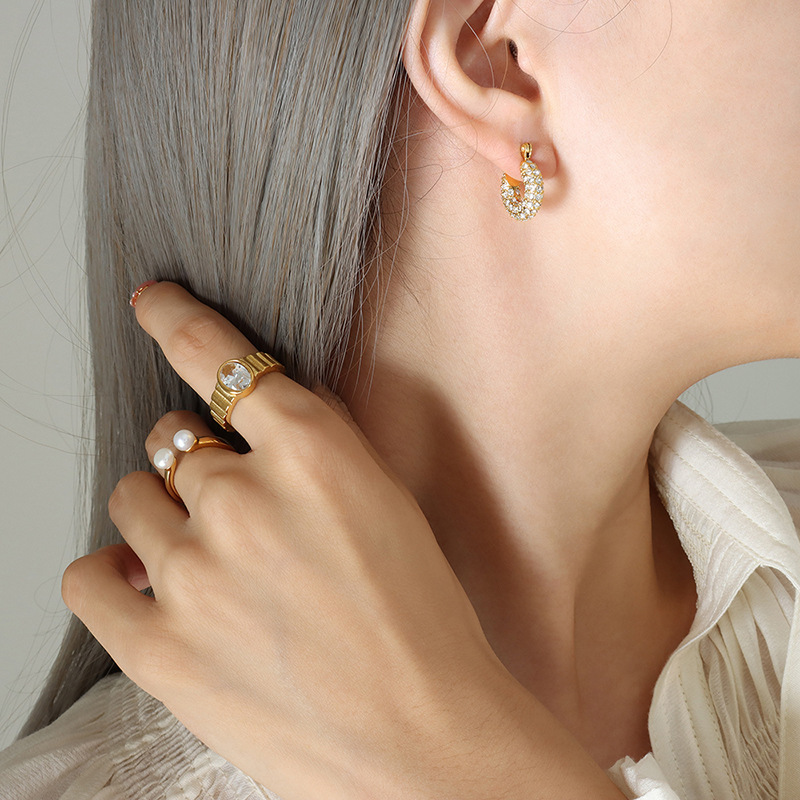 PVD Coated Real Gold Plated 18K Gold U Shape 304 Stainless Steel Fashion Waterproof Non Tarnish Hoop Earrings