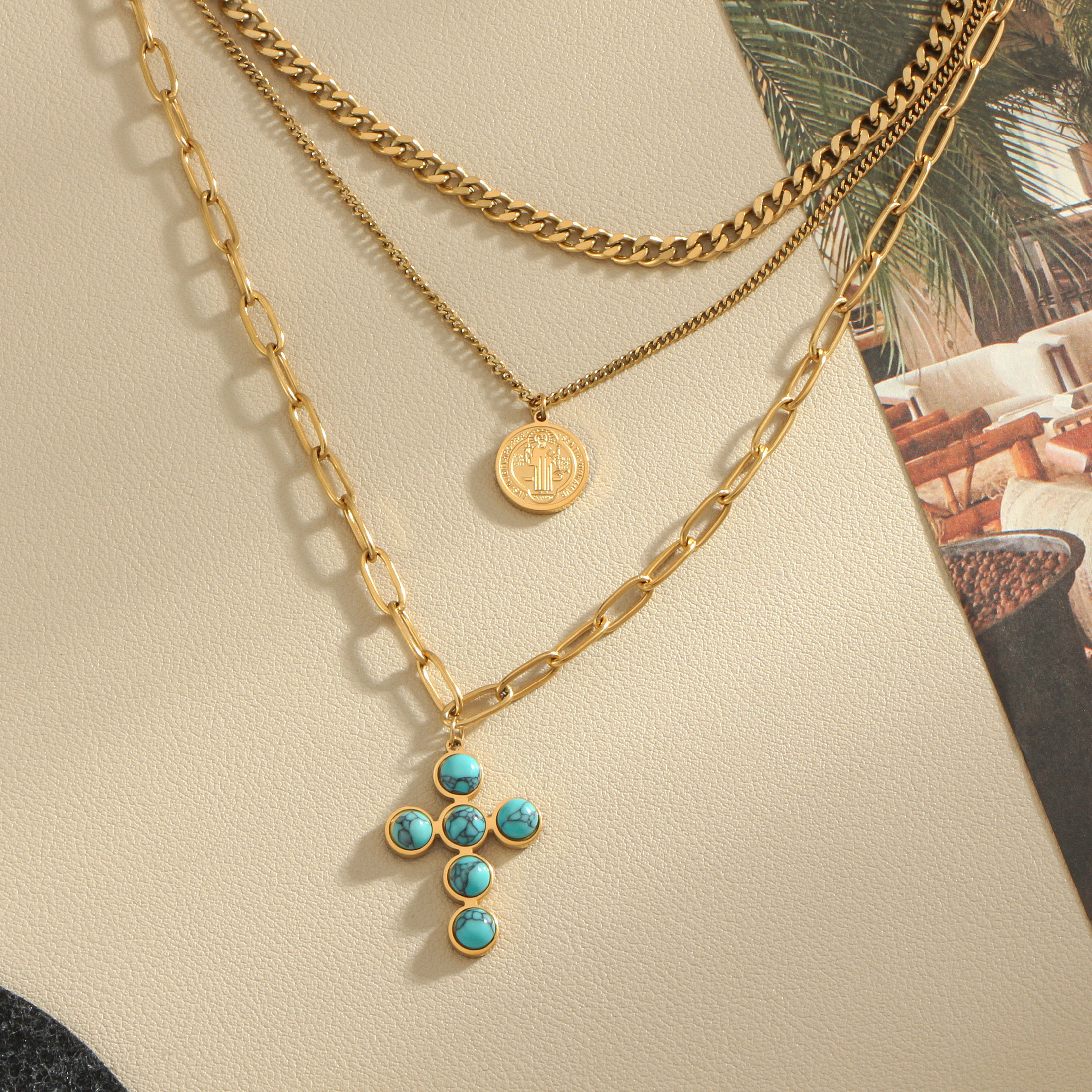 Ion Plating (IP) 18K Gold Plated Real Gold Plated Cross Round 304 Stainless Steel Simple Style Classic Style Waterproof Non Tarnish 304 Stainless Steel Layered Necklaces