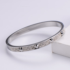 [Steel Color] Nail Bracelet
