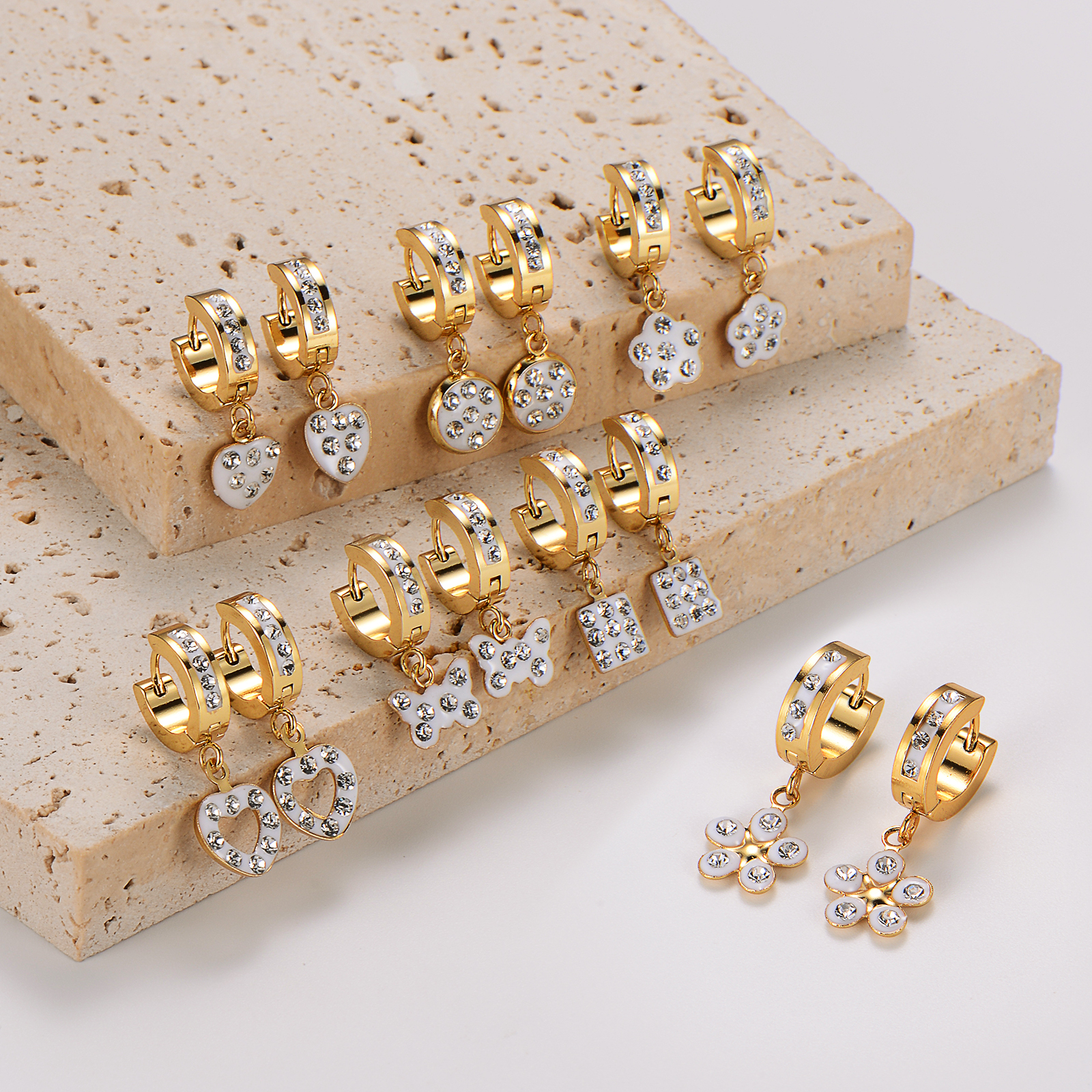 304 Stainless Steel Heart Shape Flower Butterfly Imitation Gold  Classic Style Commute Earrings