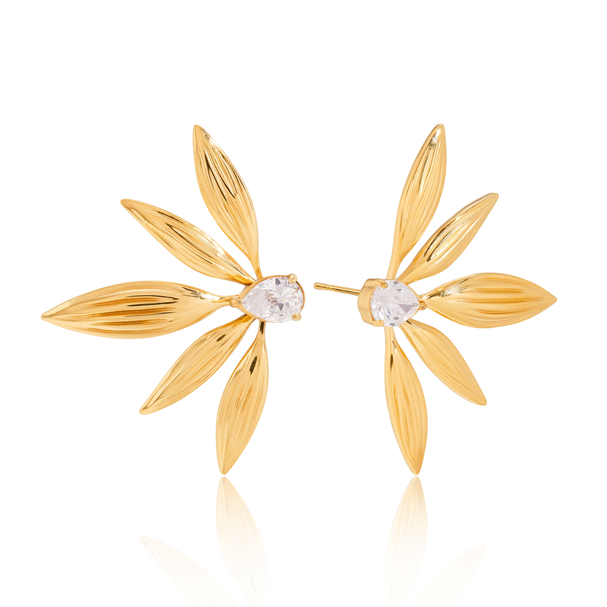 Women's Classic Style 18K Gold Stainless Steel + Zircon White Water Drop Zircon Leaf Earrings Pair