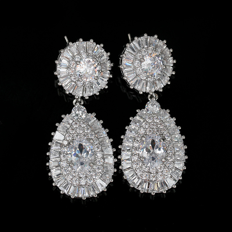 Classic 3A Zircon Waterdrop Pendant Necklace And Clip-On Earrings Jewelry Set Bridal Set Luxury Style Copper Material Women