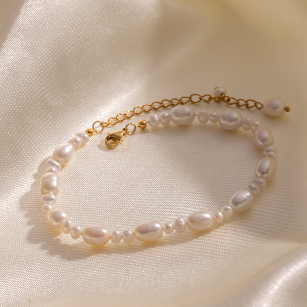 Fashionable Commuter INS European Women's 18K Gold Stainless Steel Natural Freshwater Pearl Bracelet Hand Jewelry Accessories