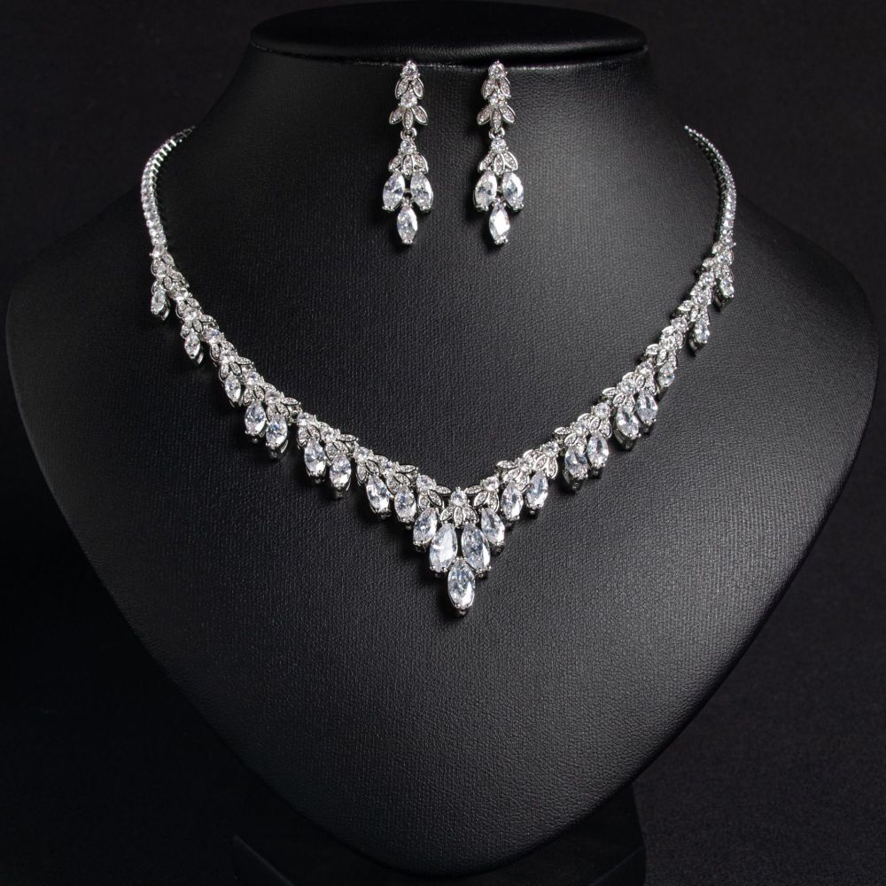 Elegant Simple Luxury Bridal Zircon Jewelry Set Women's Necklace Earrings Two-Piece Set Fashionable Banquet Wedding Accessories