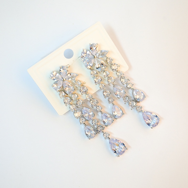 Royal Style Long European Diamond Inlaid Flower Petal Tassel Water Plated Imitation Gold Geometric Pattern Earrings Women's Fashion Jewelry Accessories