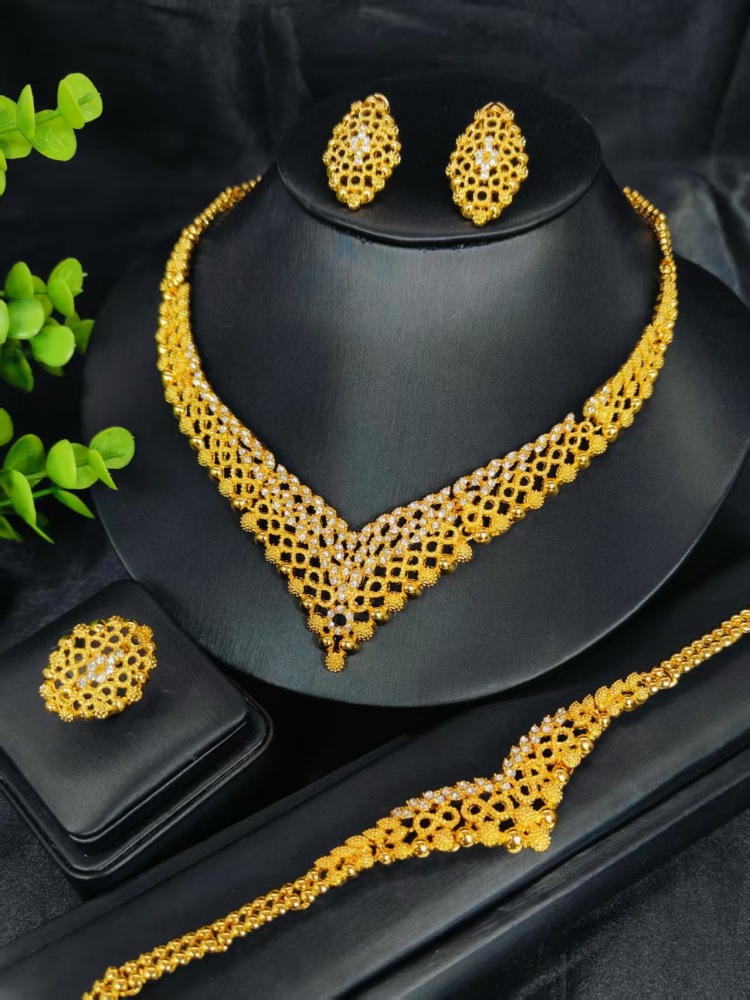 Middle East Dubai Jewelry Set Vietnam Bride Wedding Accessories Necklace Bracelet Earrings Ring Four Piece Set Floral Design
