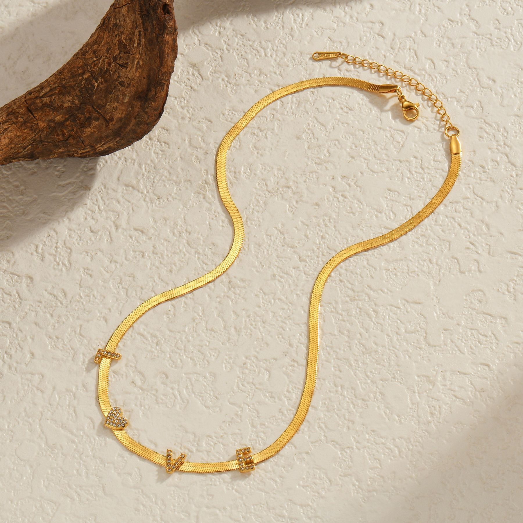 18K Gold Plated Stainless Steel Snake Bone Chain Necklace Ladies Jewelry Letter Pendant Heart Crystal Accessories