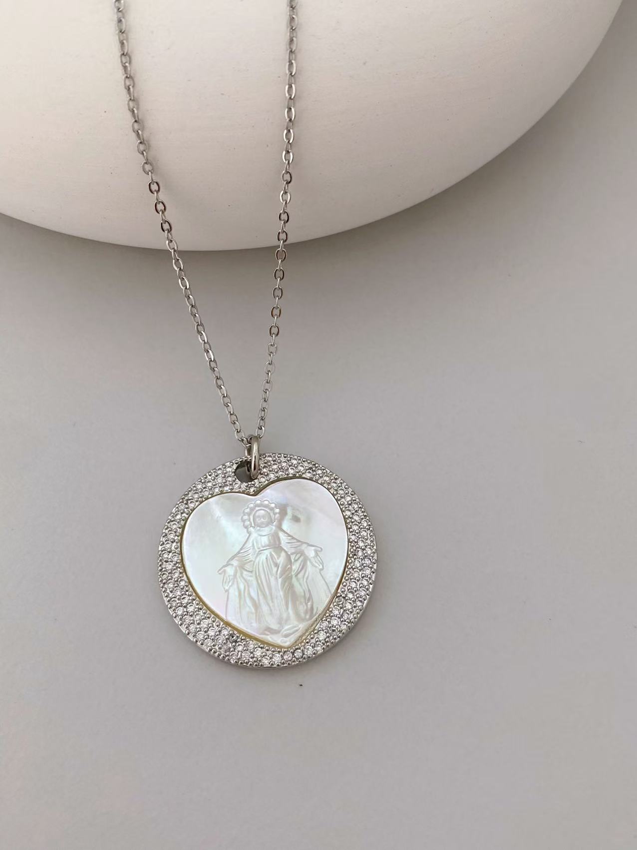 New Zircon White Mother-of-Pearl Guadalupe Pendant Women's European Style Jewelry Accessories Geometric Pattern Electroplated